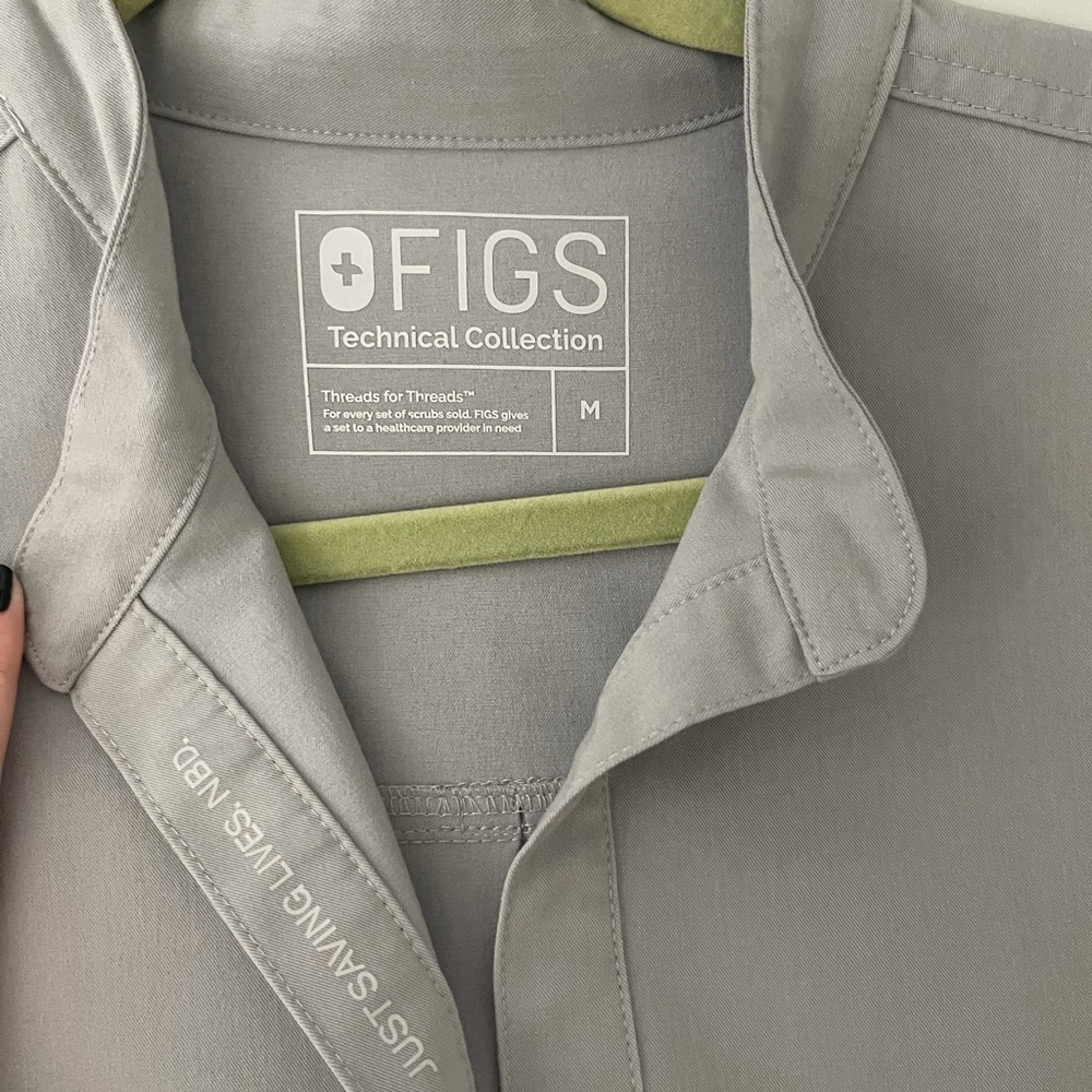 FIGS Gray Women Scrubs